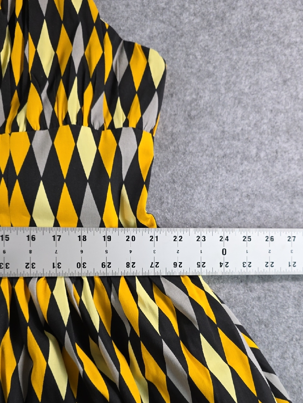 Pinup Couture Yellow and Black Diamond Print Women's Dress Sz 3X Retro - Picture 6 of 7